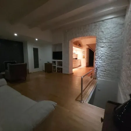 Casetta Del Cuore Intero Con Camino