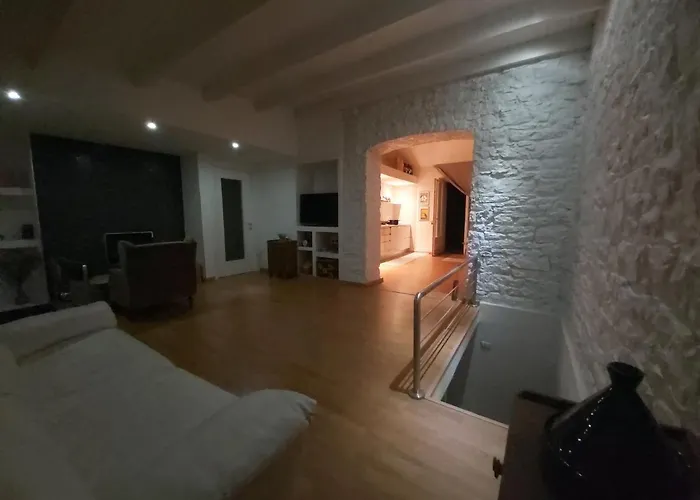 Casetta Del Cuore Intero Con Camino