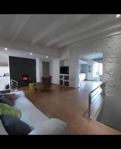 Casetta Del Cuore Intero Con Camino